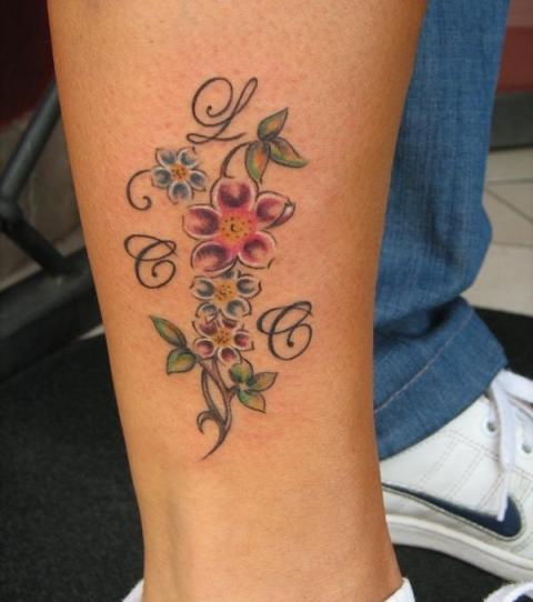 Motive frauen schlüsselbein tattoo Wunderschöne Tattoo