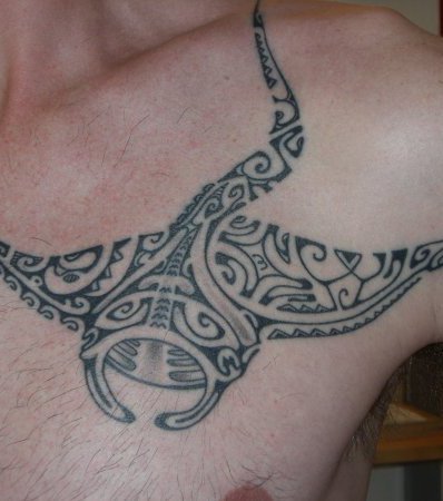 Mann schriftzug tattoo brust onpendemen: Tattoo