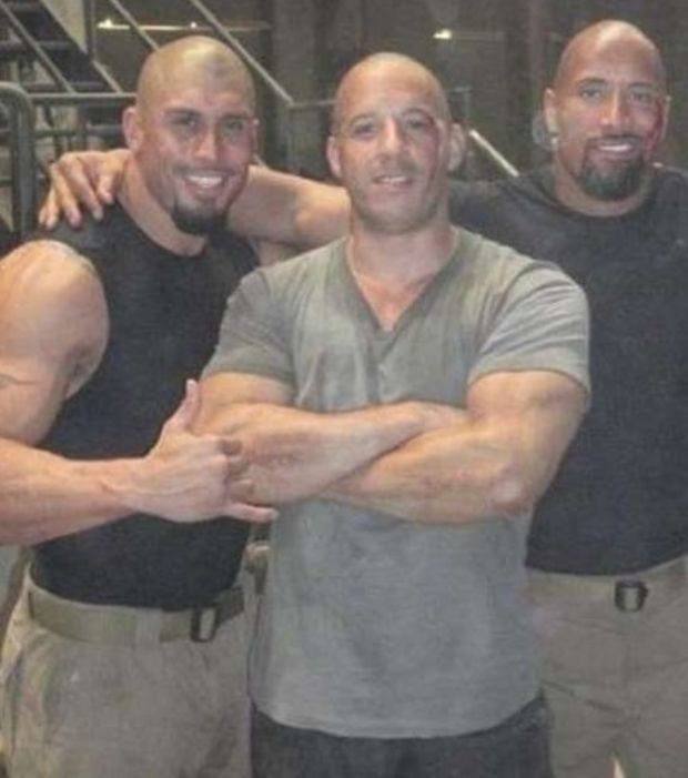 The Rock Und Sein Doppelgänger Sind Wie Siamesische Zwillinge Erkennst Du Den Echten Dwayne