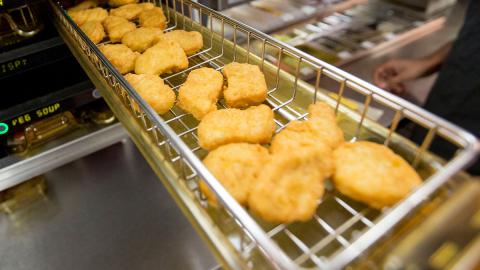 Chicken Mcnuggets Diese Inhaltsstoffe Stecken Im Kult Gericht Von Mcdonald S